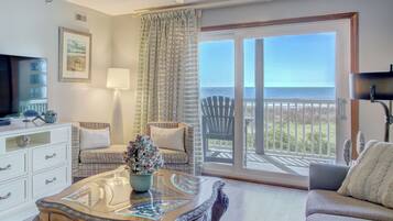 Smart TV, fireplace, DVD player, toys