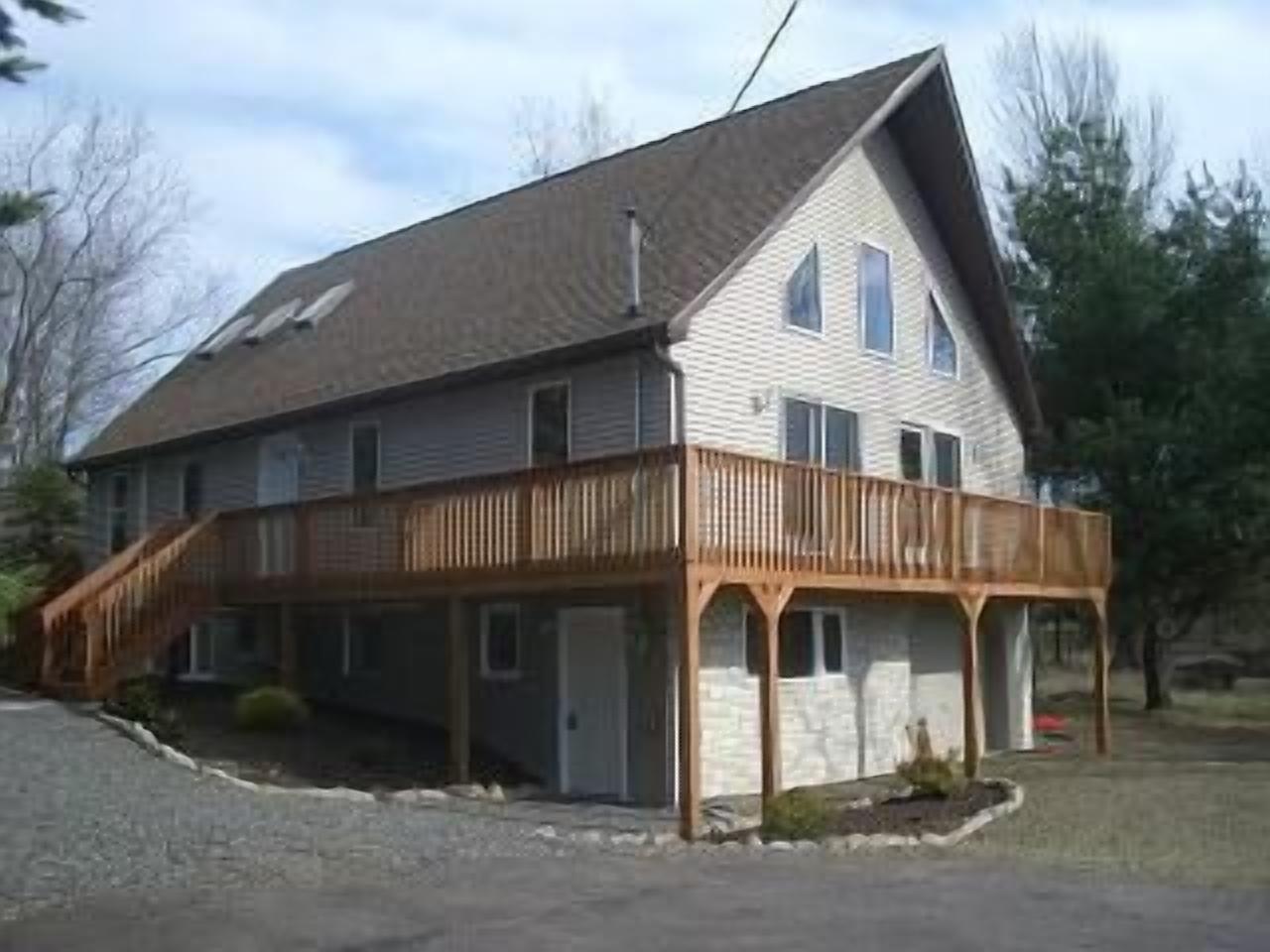 Luxury 3-Level Chalet - Simply the Best !