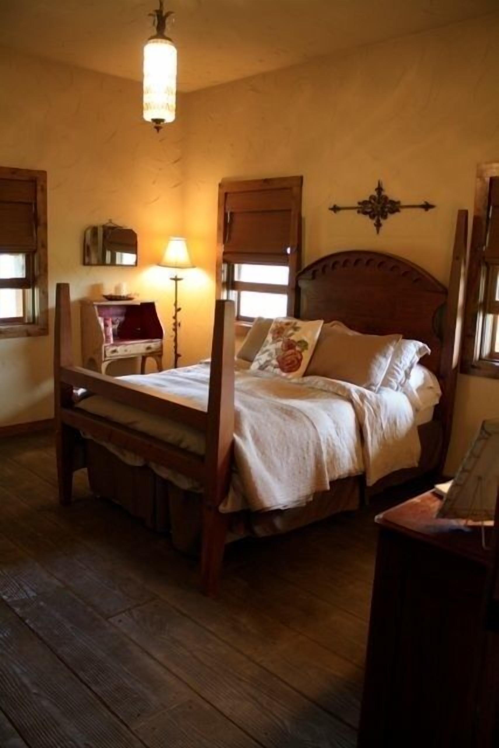 A Romantic, Family And Pet Friendly Guest House.