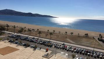 Ubicación a pie de playa y tumbonas