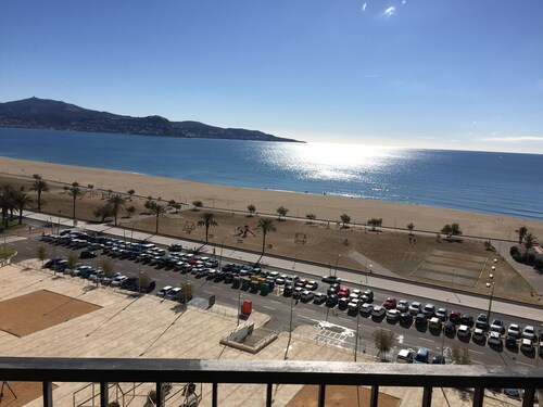 2 Schlafzimmer Balkon mit schöner Aussicht, direkt am Strand, familienfreundlich