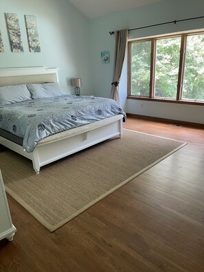 3 Schlafzimmer, Schreibtisch, Bügeleisen/Bügelbrett, kostenloses WLAN