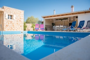 Utomhuspool