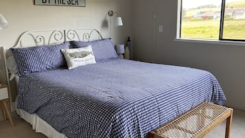 3 Schlafzimmer, Schreibtisch, Bügeleisen/Bügelbrett, Reisekinderbett