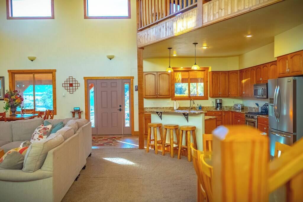 Flat-screen TV, fireplace, offices