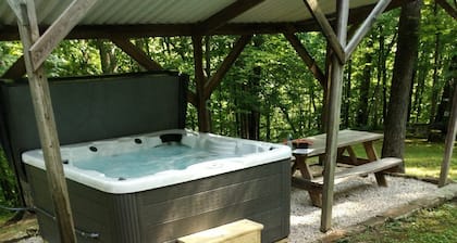 6 BR 3 bath Elegant farmhouse