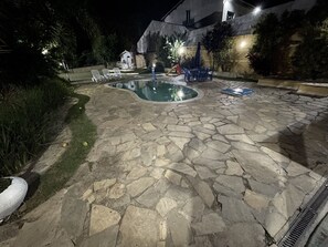 Innendørsbasseng og utendørsbasseng