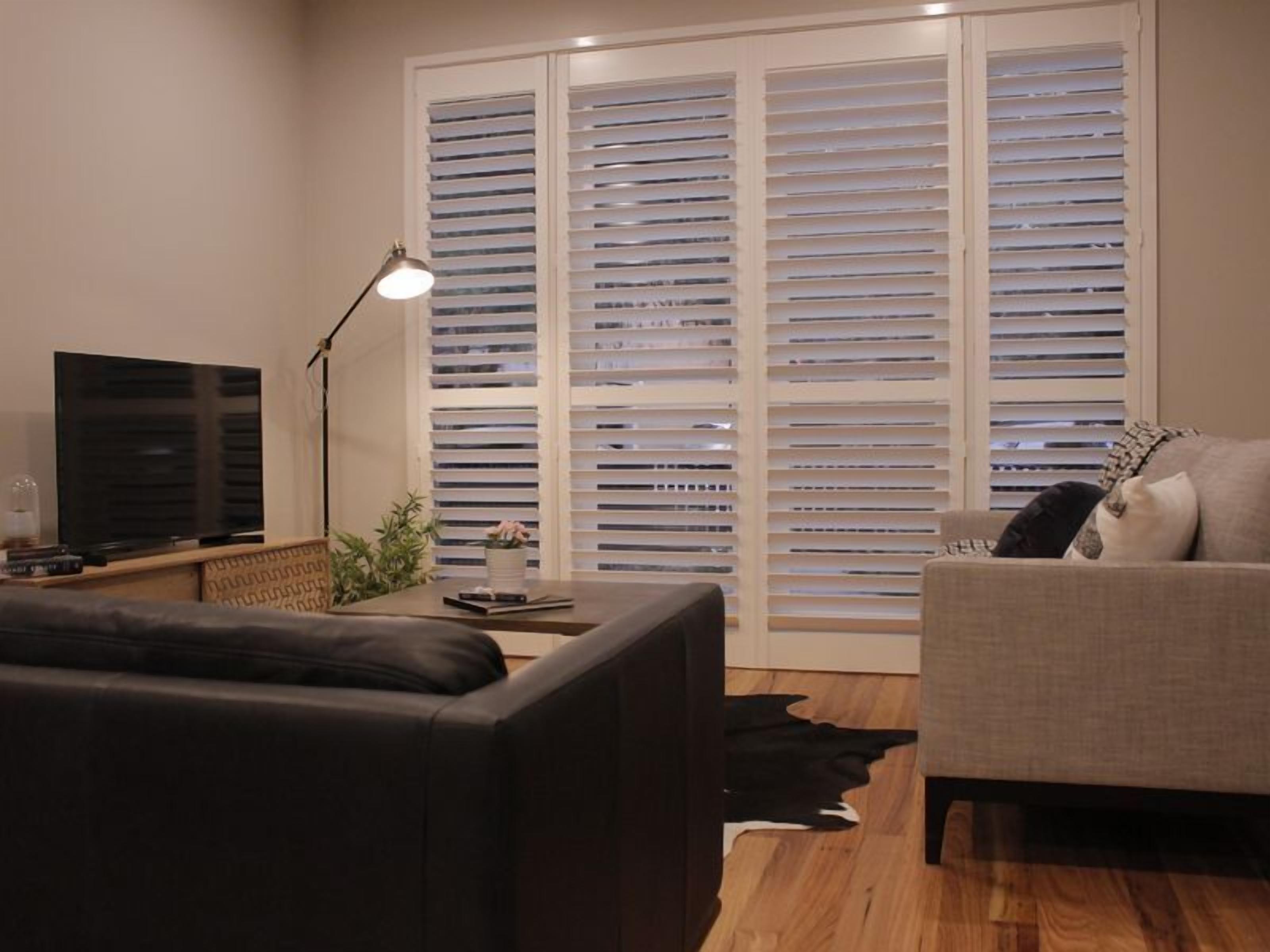 Fernseher, Netflix, Bücher, Streaming-Dienste