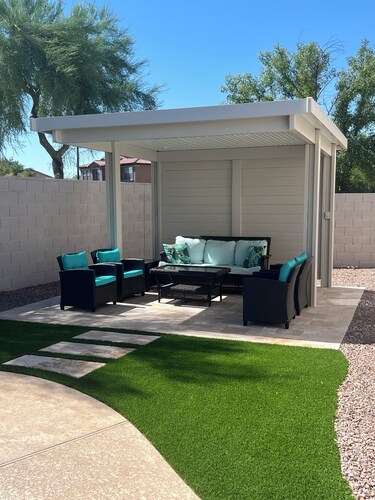 Oasis Pool and Backyard!  Johnson Ranch Golf Course 