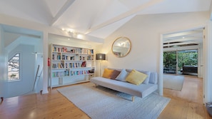 Interior - Eucalyptus Beach House by HolidayCo. (KILLCARE)