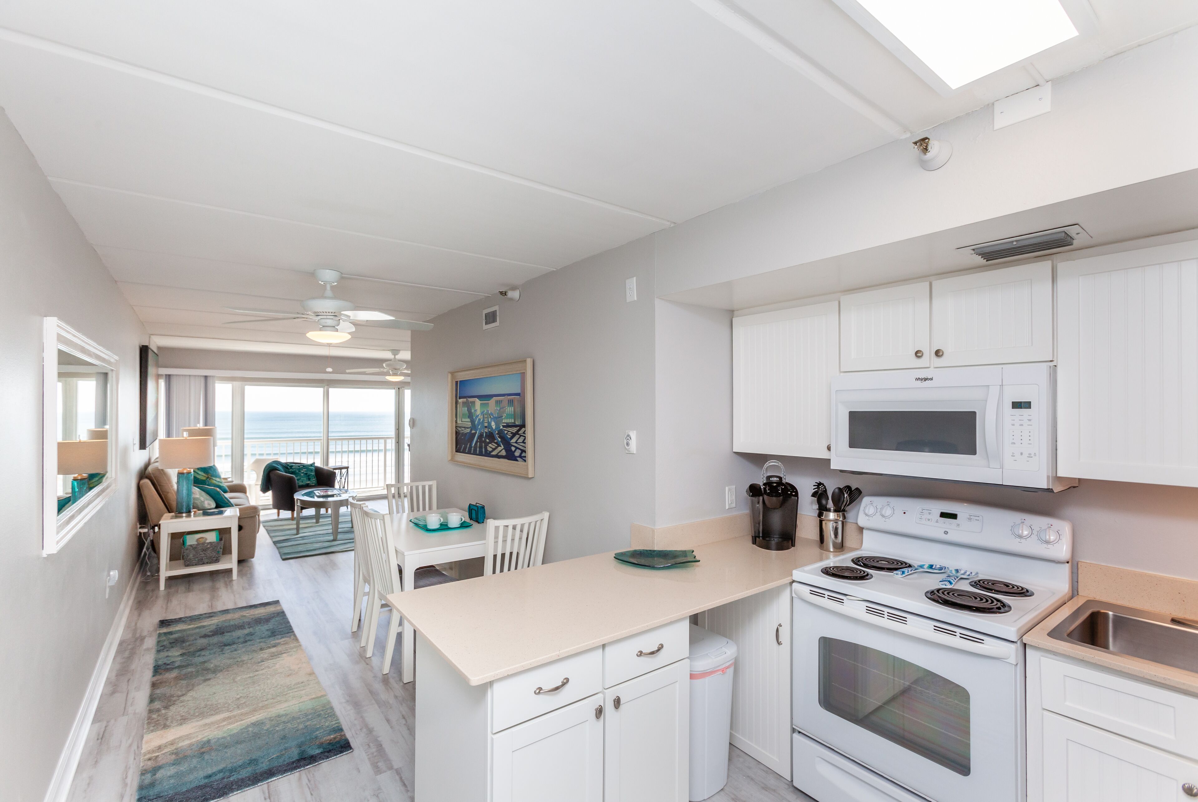 *AMAZING* TOP-floor Beachdrifter Oceanfront w huge wrap balcony; 2/2 w elevator