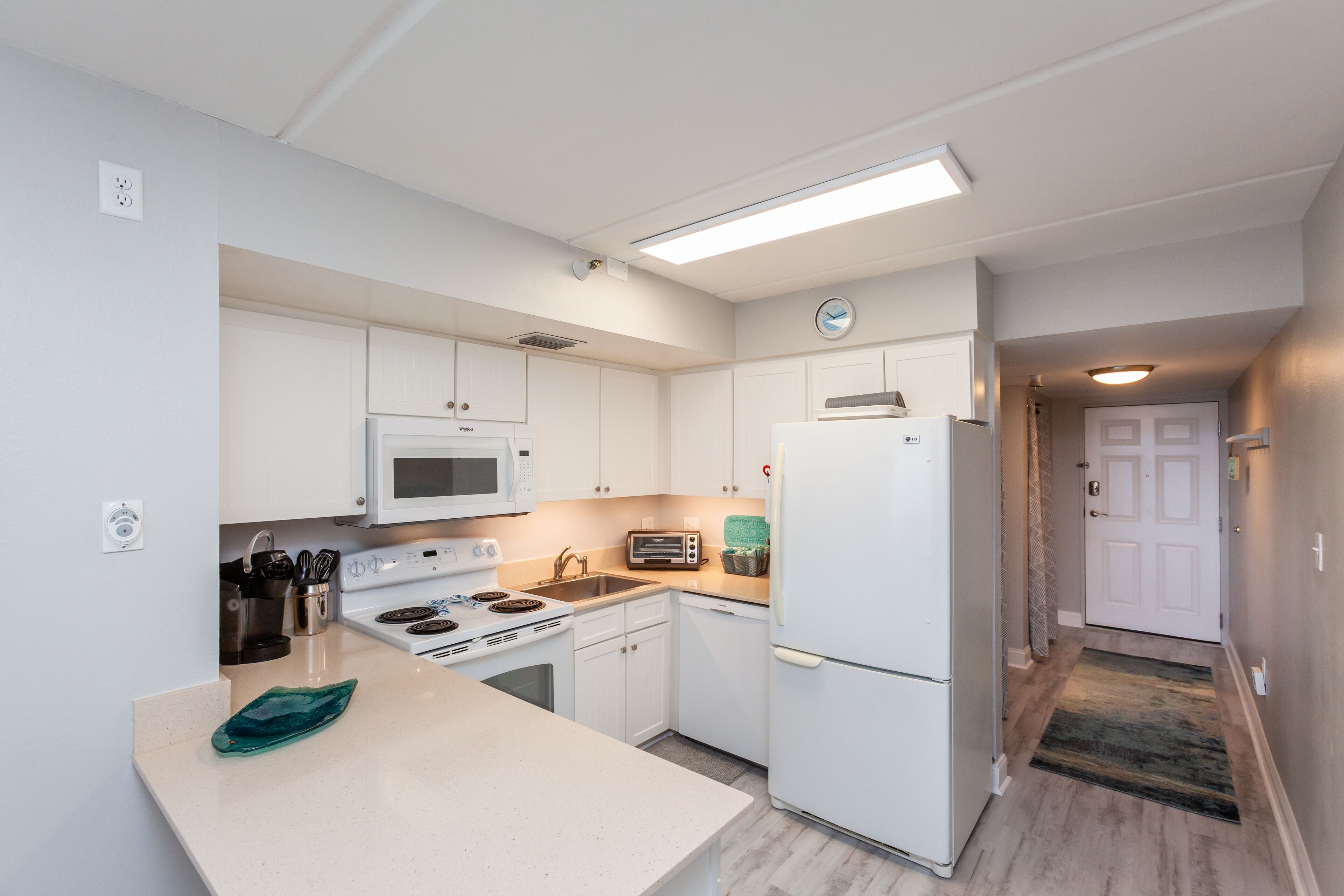 *AMAZING* TOP-floor Beachdrifter Oceanfront w huge wrap balcony; 2/2 w elevator