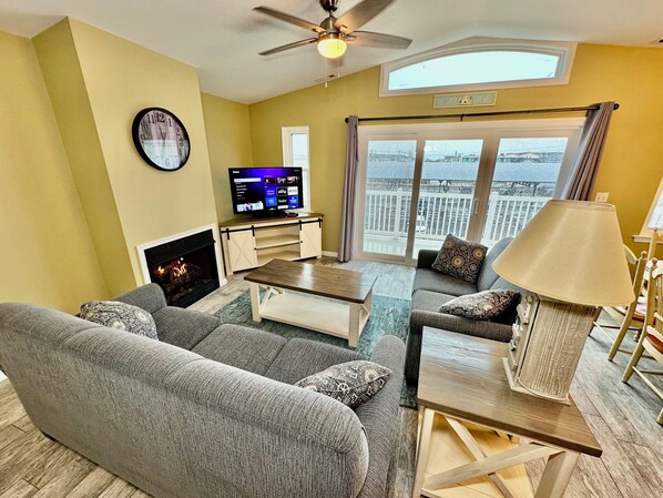 TV, fireplace, DVD player, stereo