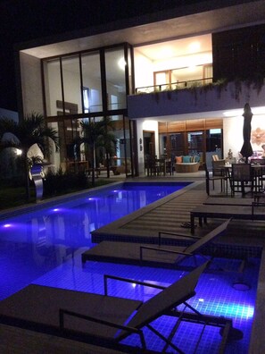 Outdoor pool, pool loungers