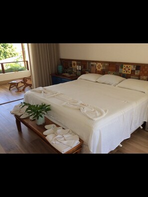 5 quartos, ferros/tábuas de passar roupa, Wi-Fi, roupa de cama