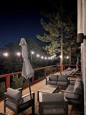 Terrace/patio - Modern 6 bedroom retreat, stunning lake views, close to village! (Lake Arrowhead)