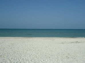 Unclassified image, 3 of 23, button