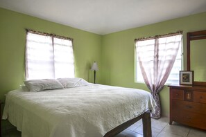 4 bedrooms, WiFi, bed sheets