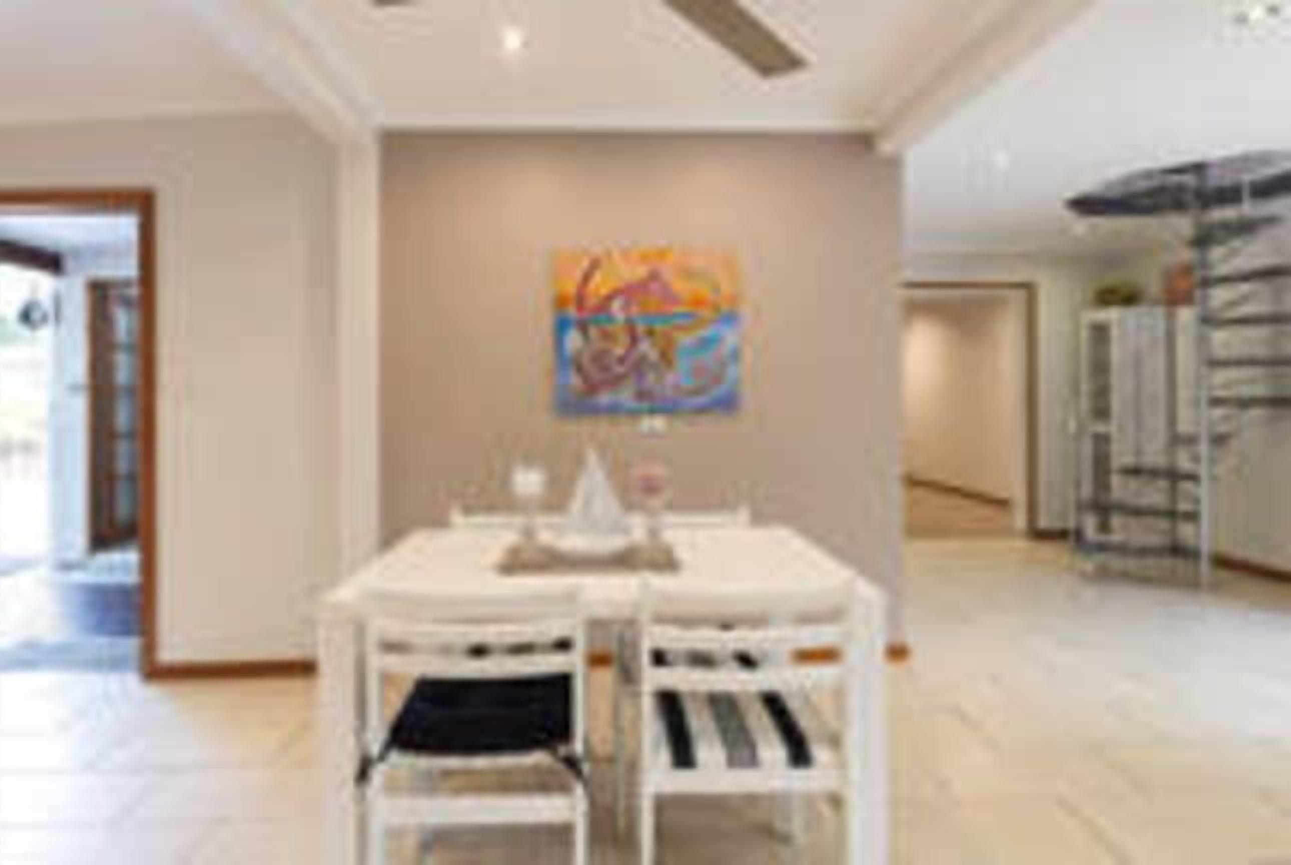 Trinity Beach for Families and couples — image 11