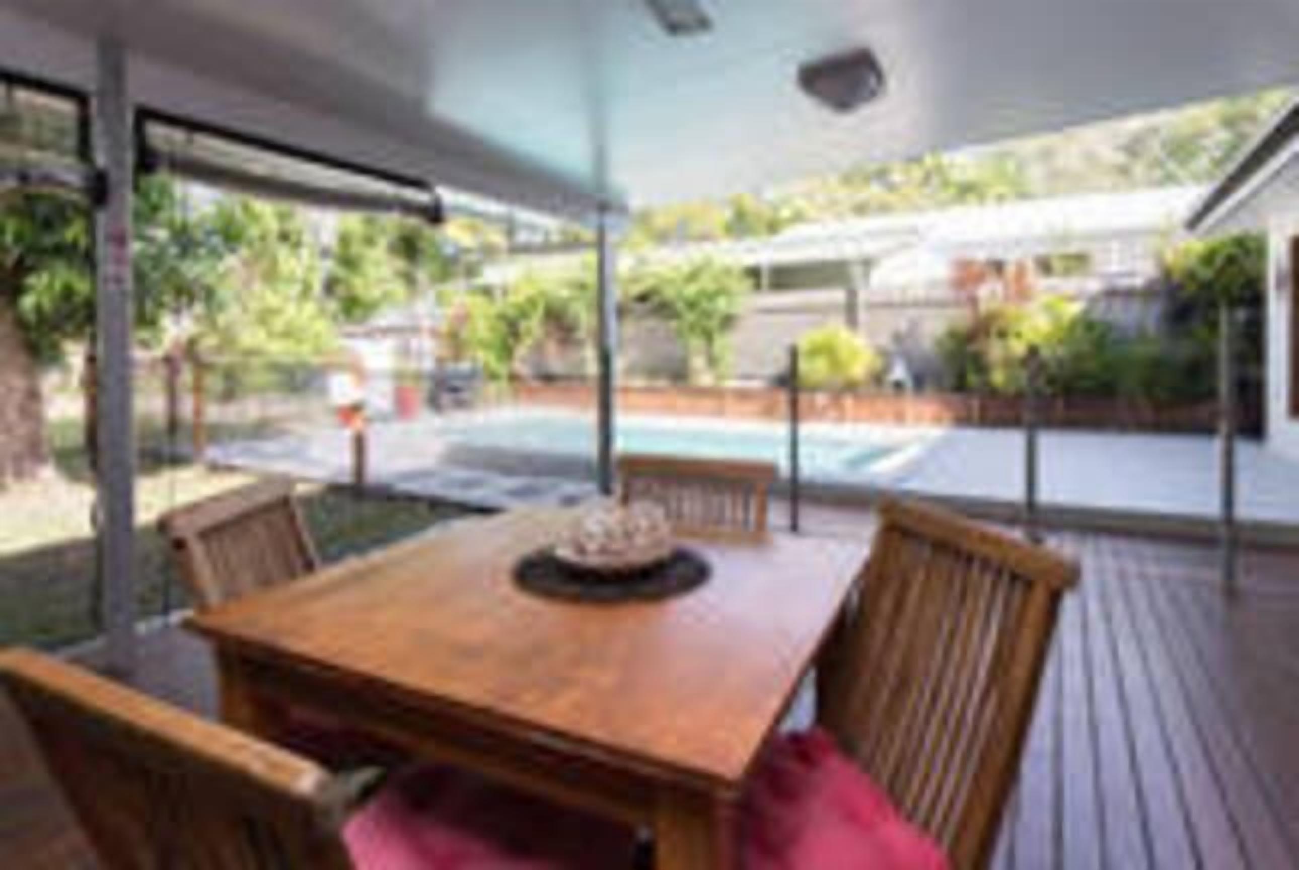 Trinity Beach for Families and couples — image 2