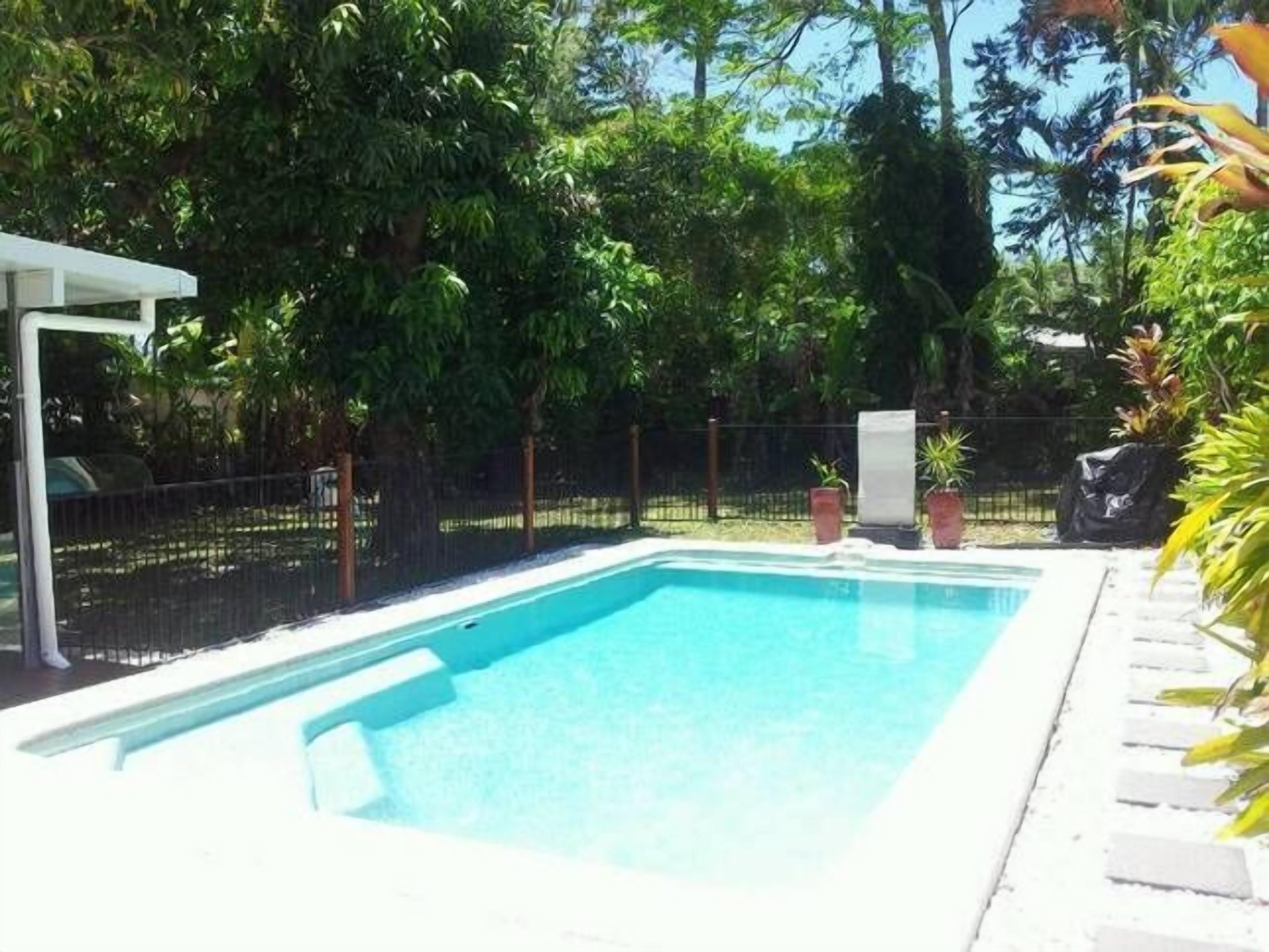 Trinity Beach for Families and couples — image 7