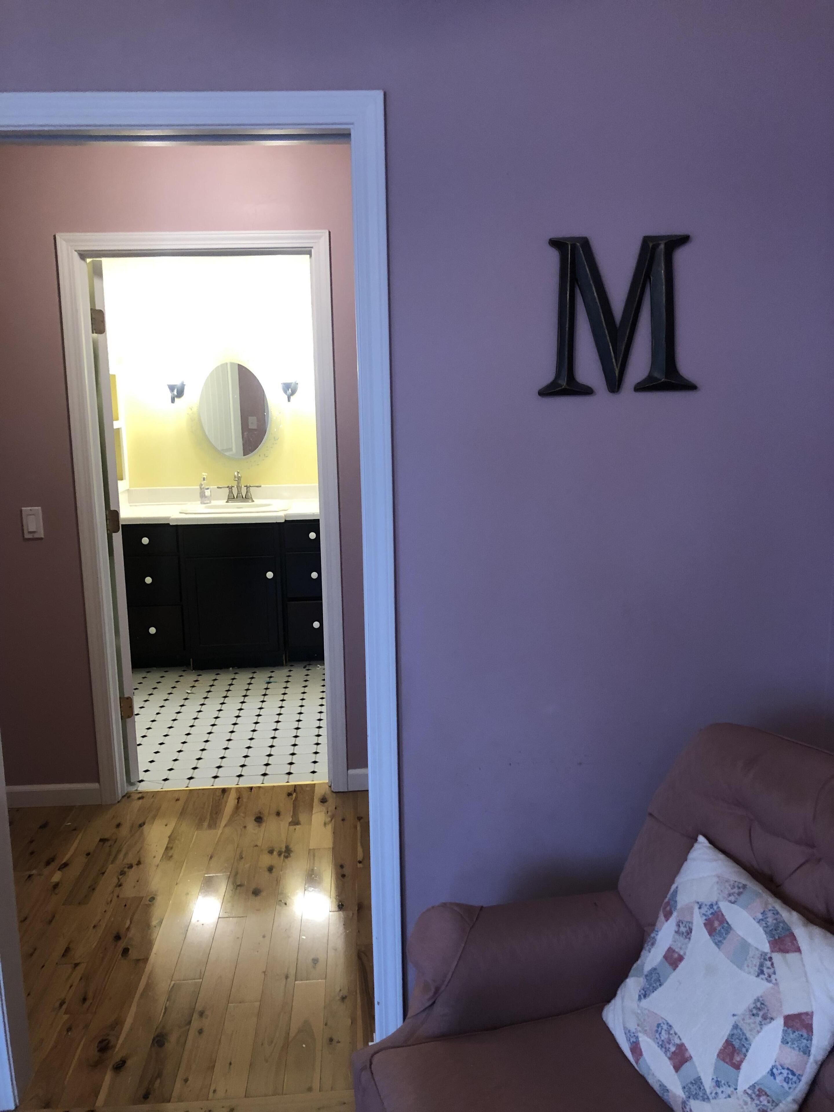 Cozy, Comfortable, Swiss Chalet on Big Fish Lake