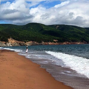 Beach nearby, sun-loungers, beach towels - Cape Breton Cottage, Off the Beaten Path... Spectacular Ocean and Mt. Views! (Victoria, Subd. A)