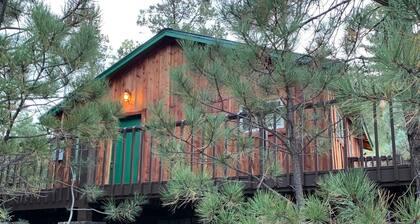 Vuoren puolella Cabin, lähellä kaupunkia ja hiihto. Loistava paikka nauttia Ruidoso!