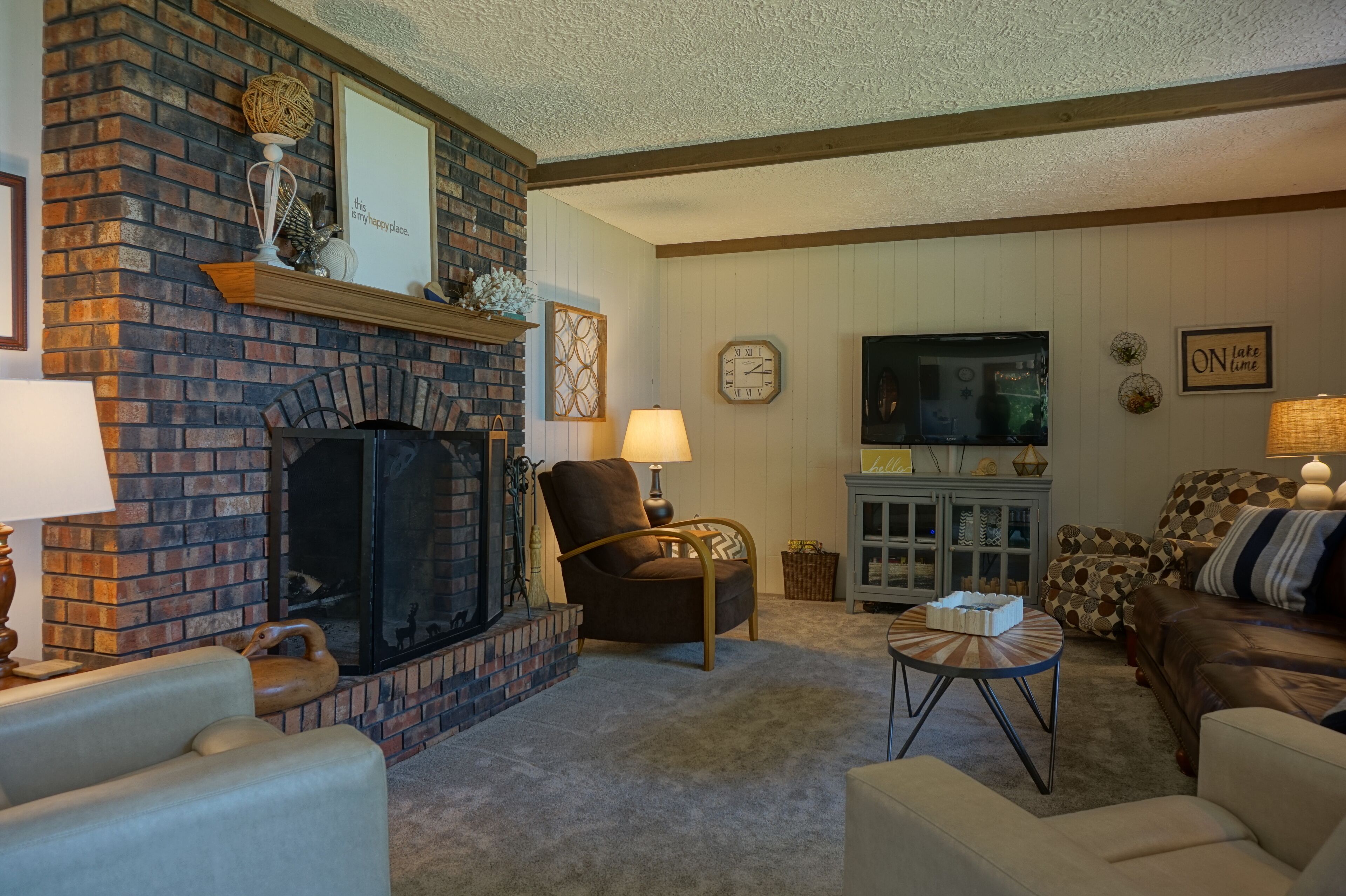 Lake house with private sandy beach on Hutchins Lake!