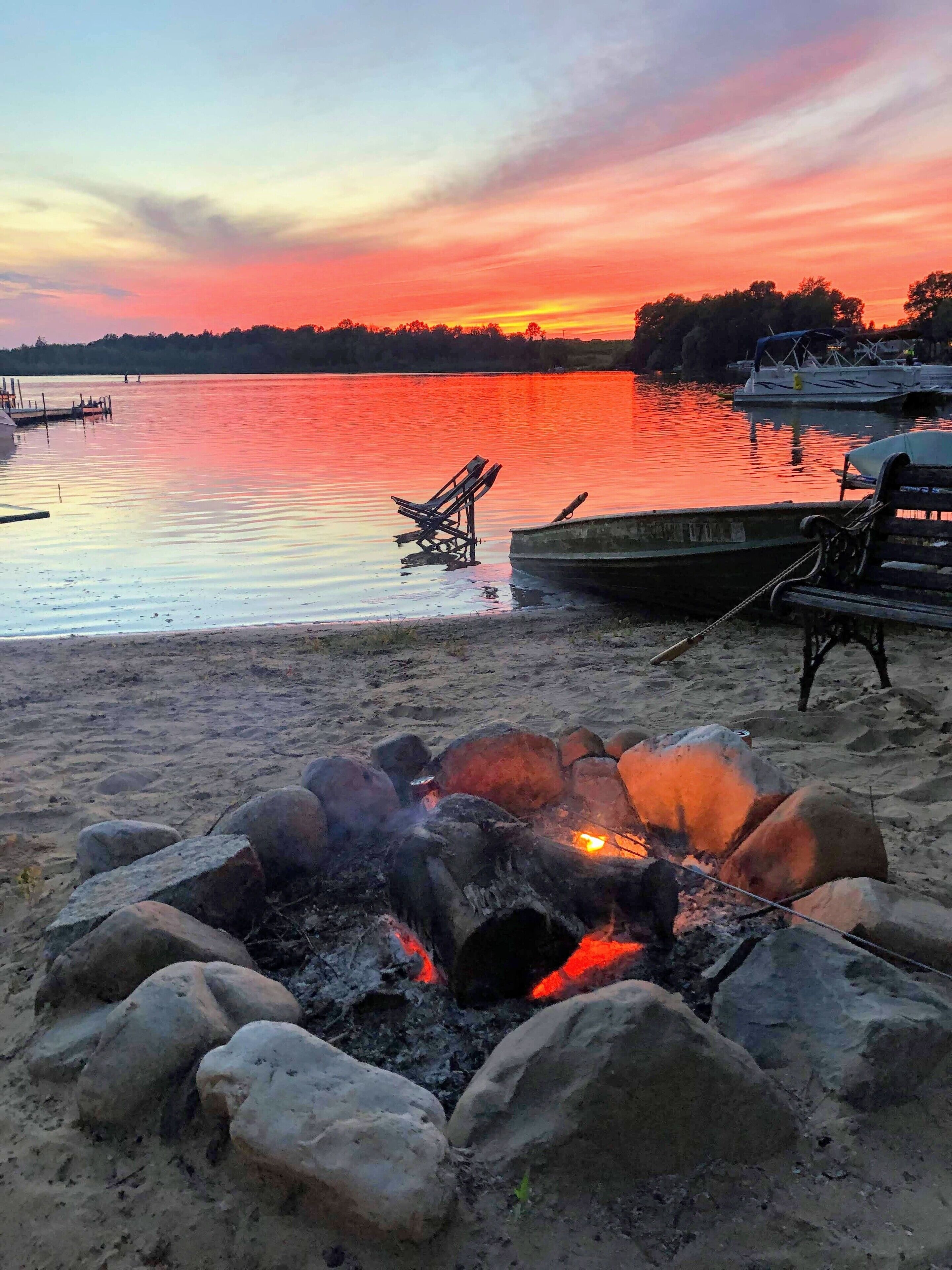 Lake house with private sandy beach on Hutchins Lake!