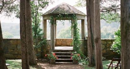 Historic 180 Acre Estate In The Hunt Country Of Loudoun County, Virginia