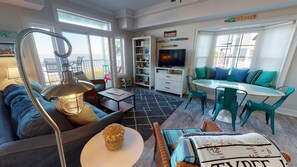 TV - Spacious condo w. ocean views + resort amenities! (Tybee Island)