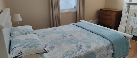 4 bedrooms, iron/ironing board, travel cot, free WiFi