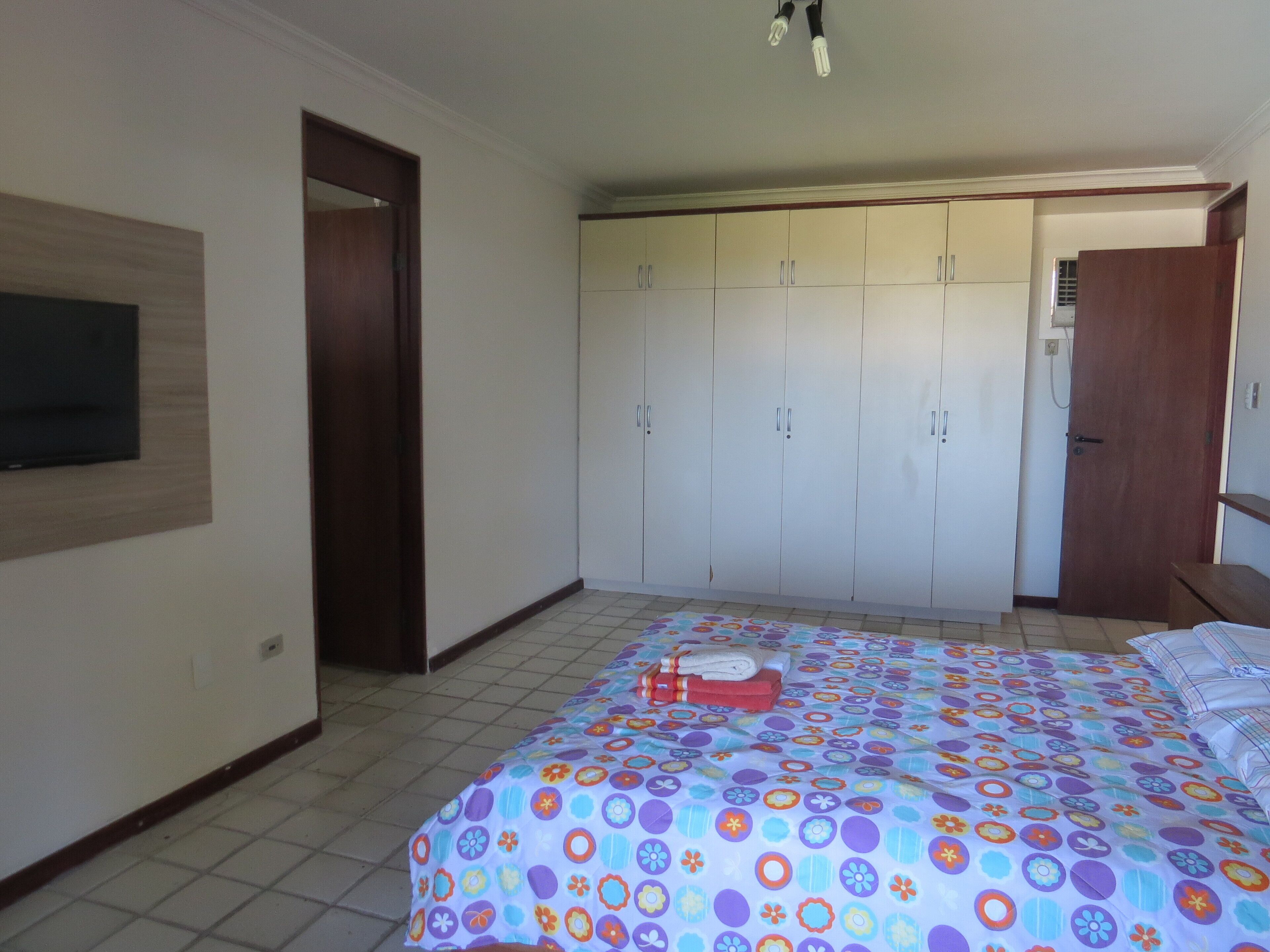 Excellent seaside house with pool, swim up bar and mine football field