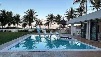 Piscine couverte