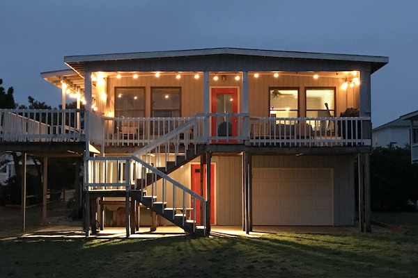 Waterfront Cottage at Blue Point