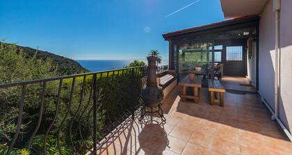 Lovely, relaxing home overlooking the Mediterranean Sea, option: boat for rent