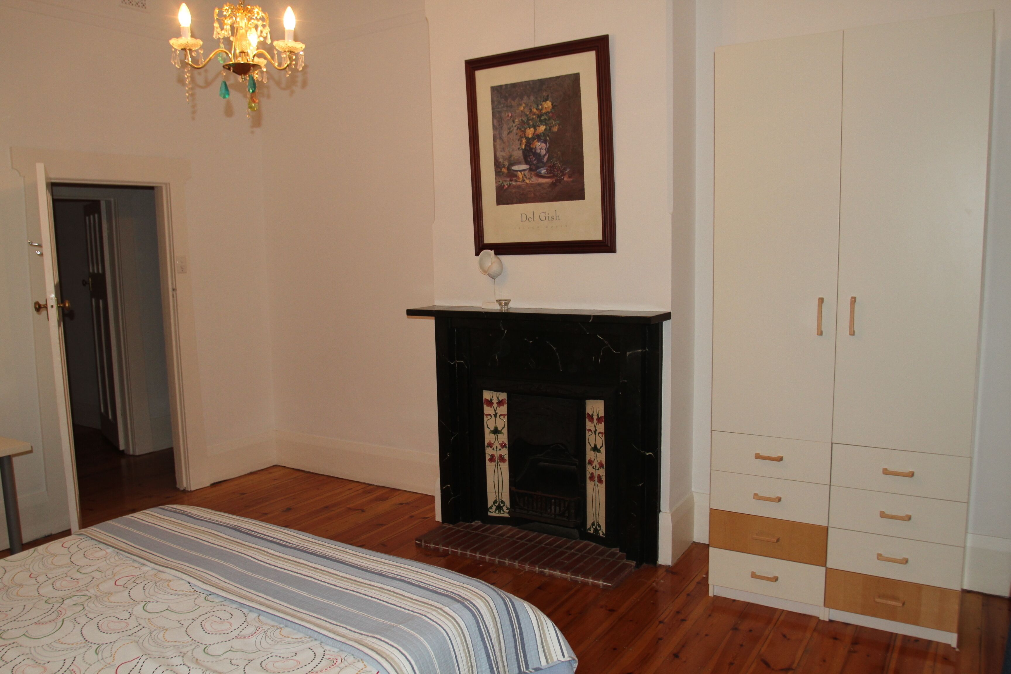 Esplanade Beach House with beautiful sea views — image 21