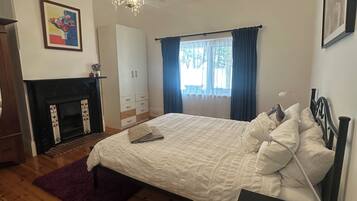 4 bedrooms, iron/ironing board, travel cot, free WiFi