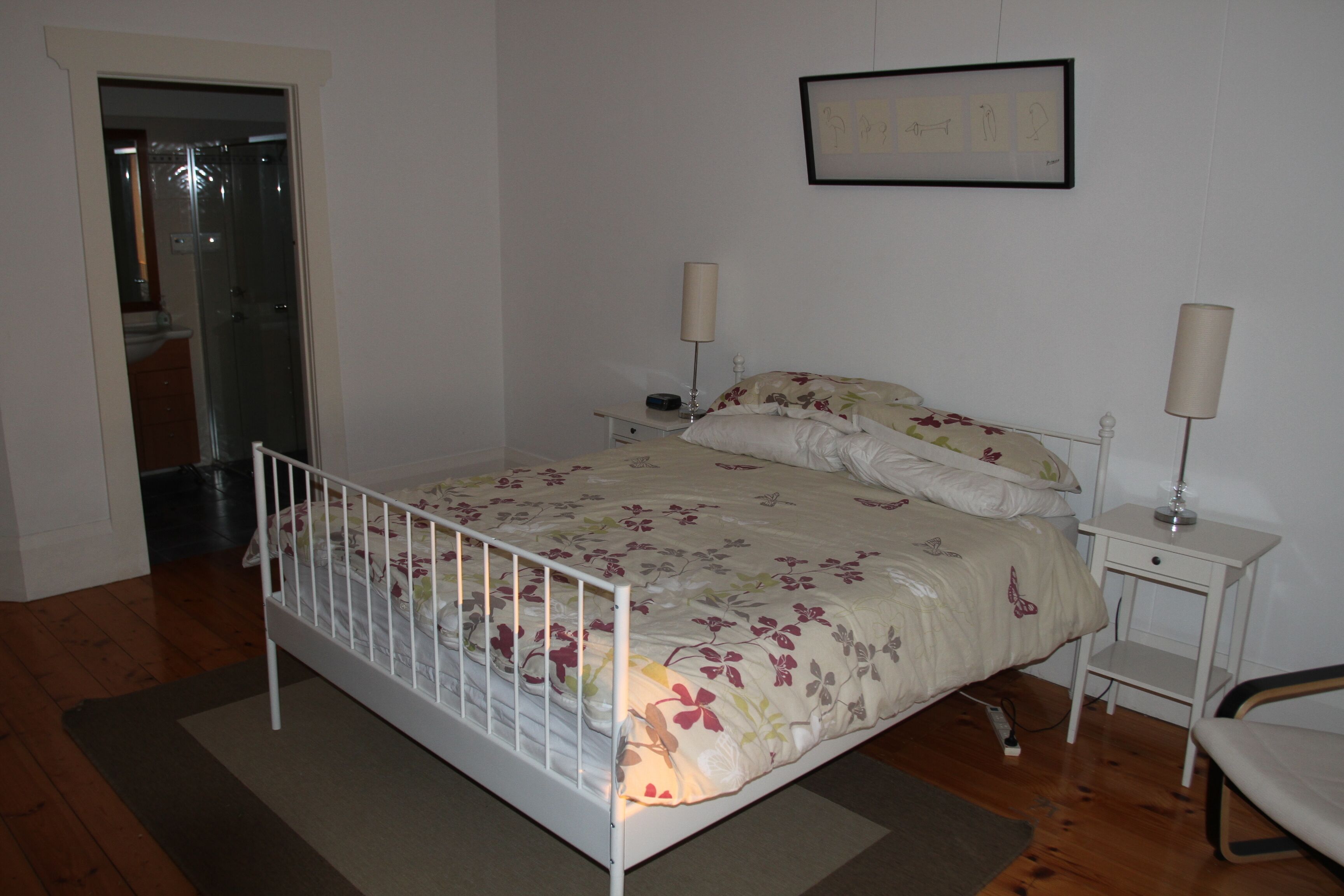 Esplanade Beach House with beautiful sea views — image 19