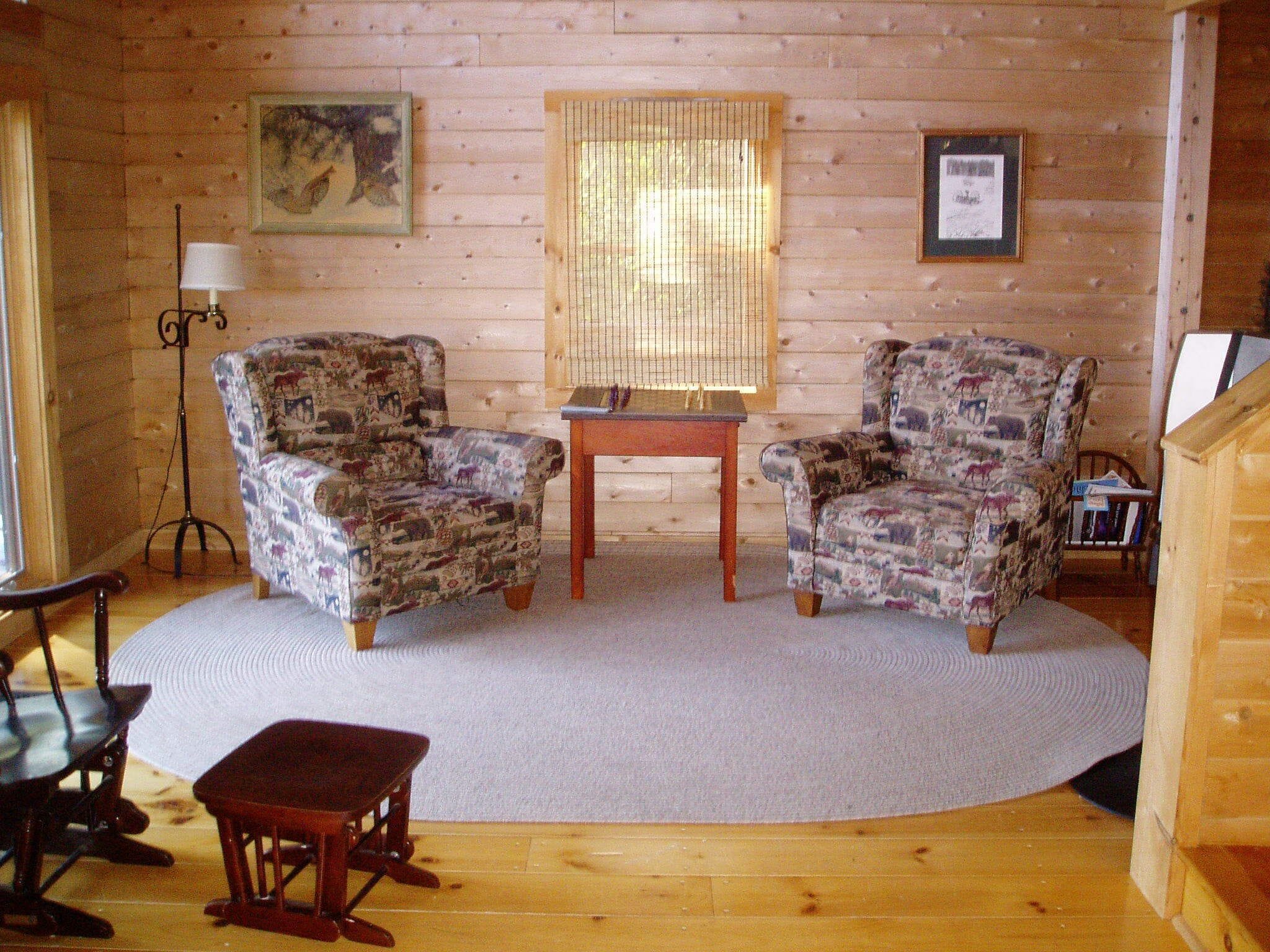 New Lakefront Log Home