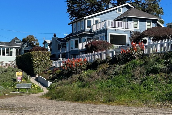 Historic house with amazing views steps from the beach