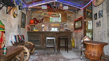 Bar (en la propiedad)