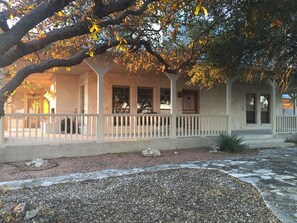 Exterior detail - Hill Country Getaway with an Amazing View (Mountain Home)