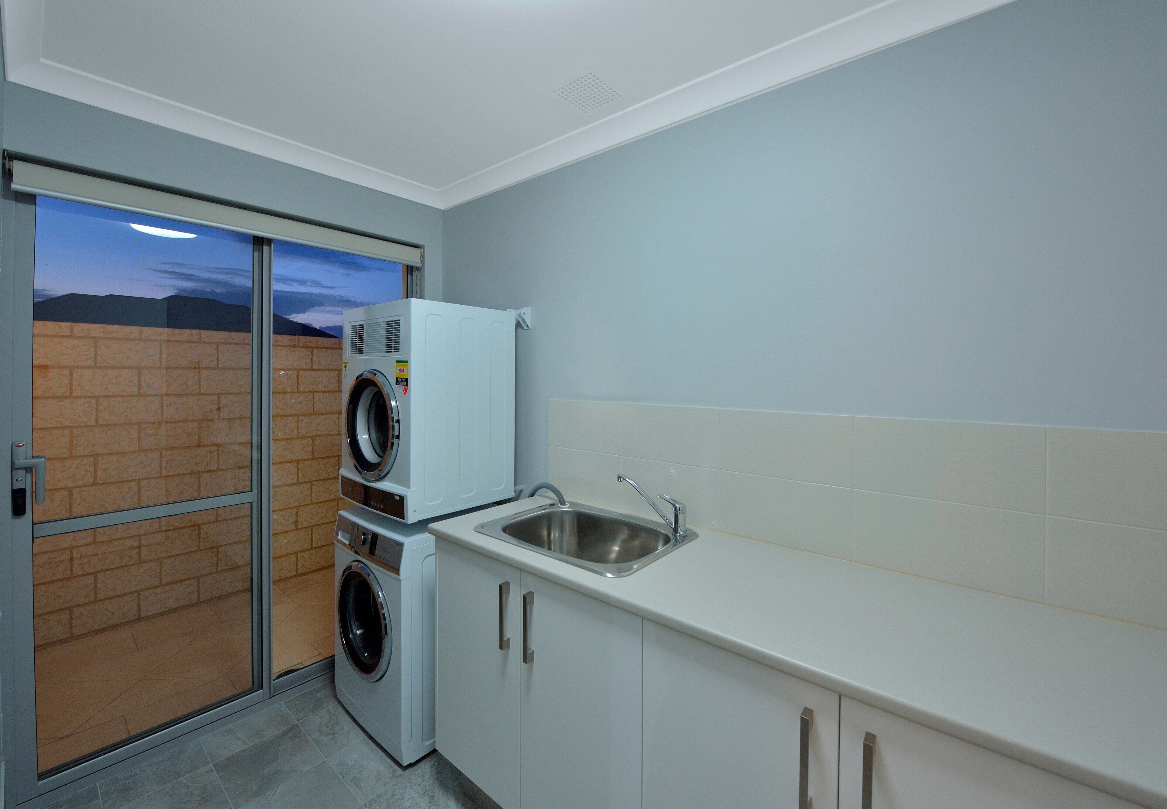 Blue Lagoon on Canal — image 24