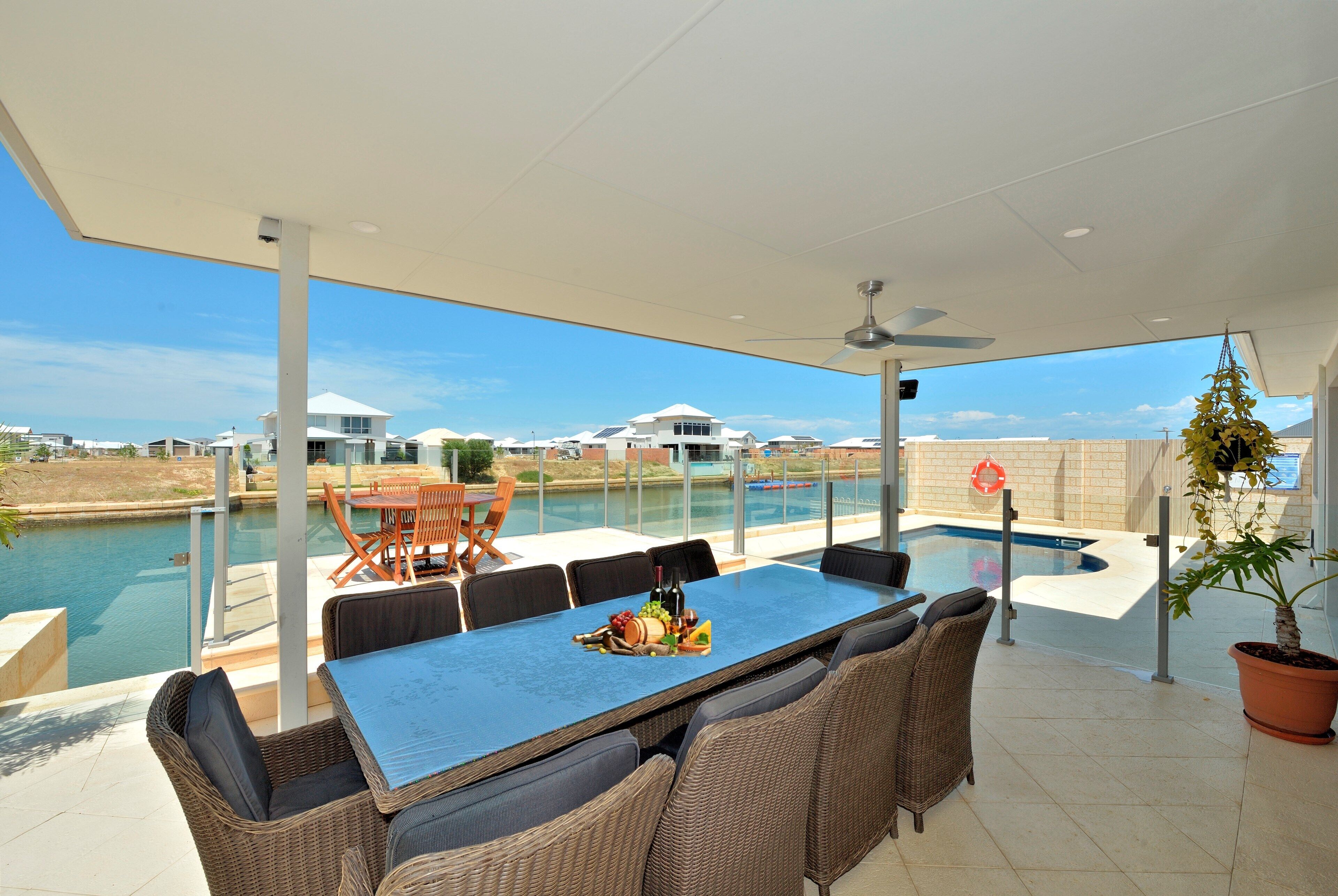 Blue Lagoon on Canal — image 28