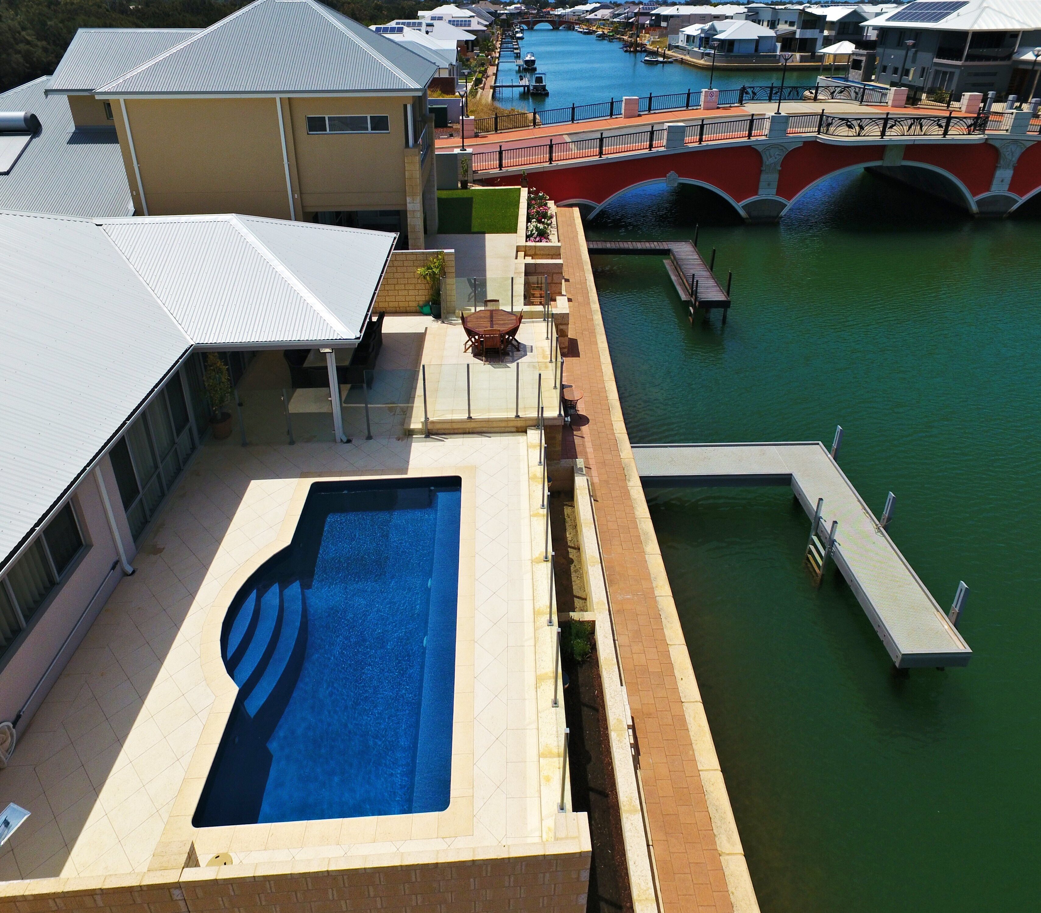 Blue Lagoon on Canal — image 10