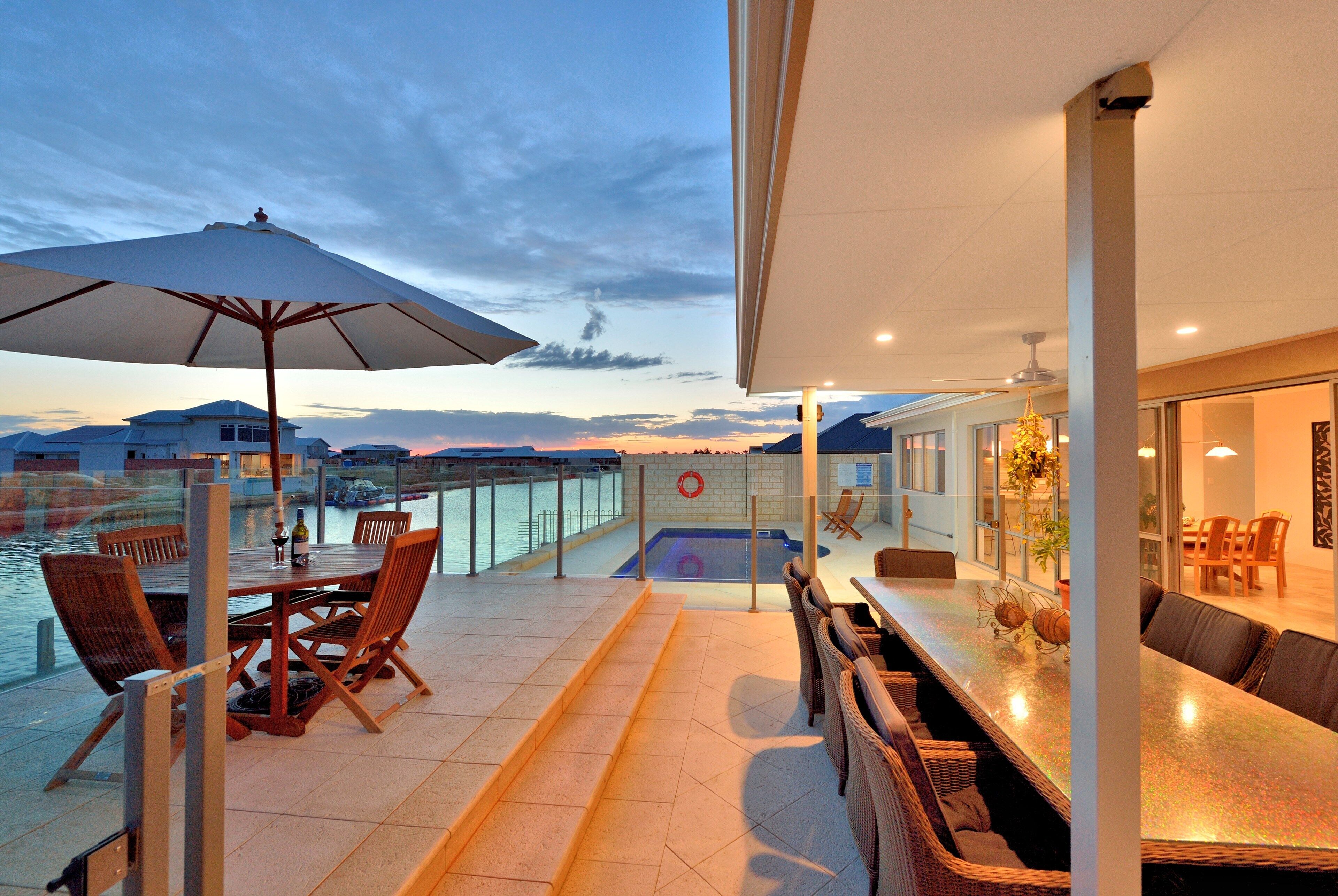 Blue Lagoon on Canal — image 14