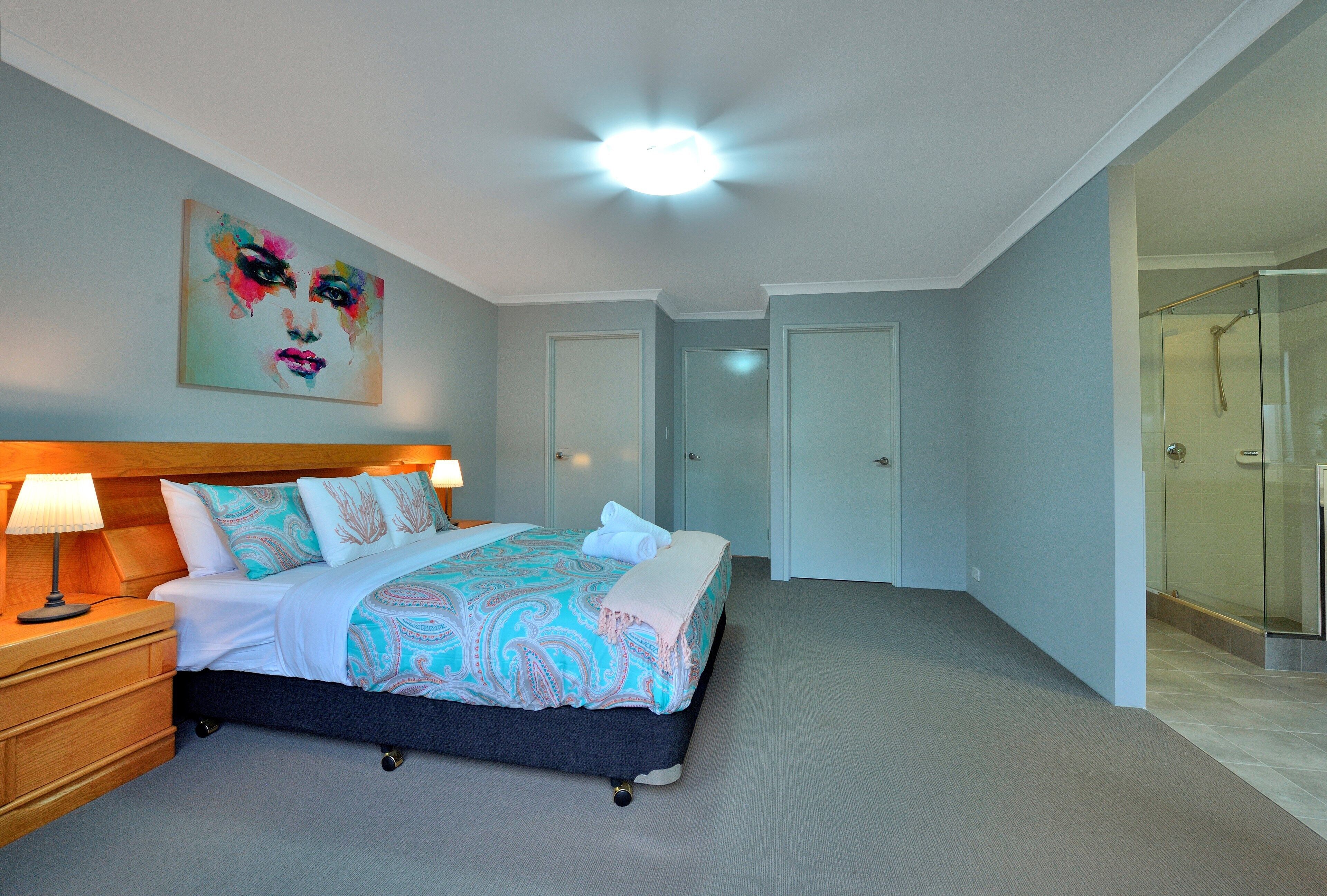 Blue Lagoon on Canal — image 13