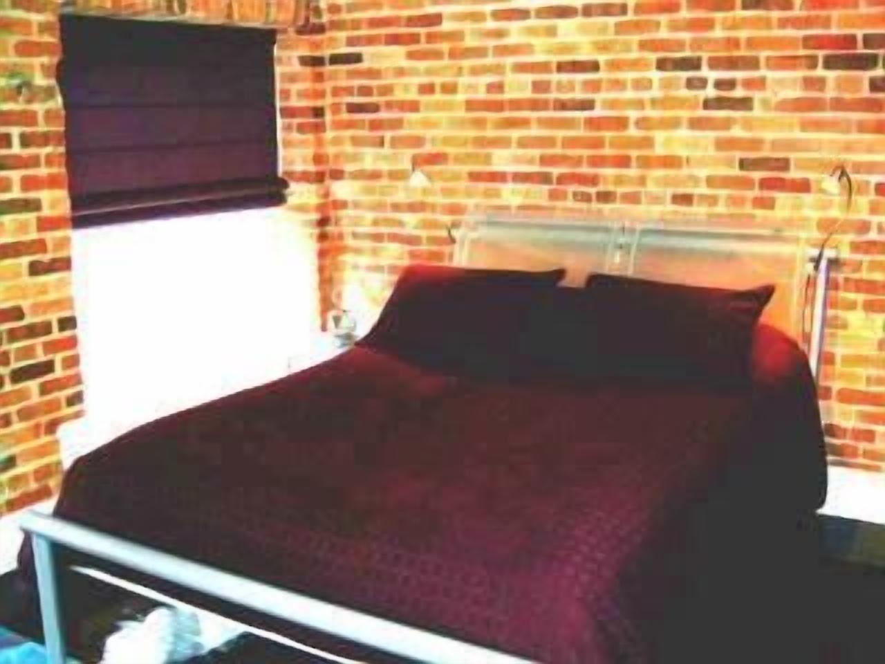 The Gallery Getaway in the Heart of Historic, Riverfront Wilmington! 